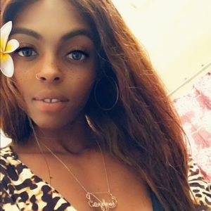 Meet your Posher, Shantasia